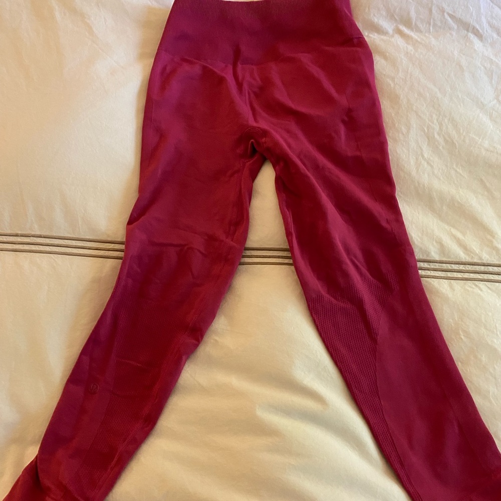 Lululemon Athletica wunder under crop